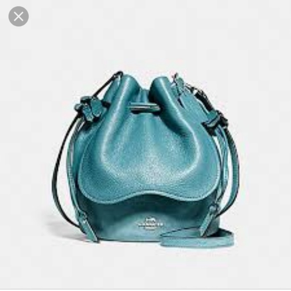 Coach Handbags - 🌹COACH🌹Petal Bag -  EUC